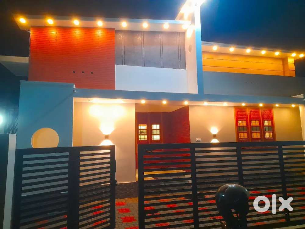 4CENT THACHOTTUKAVU MUKKAMPALAMOODU NEW HOUSE