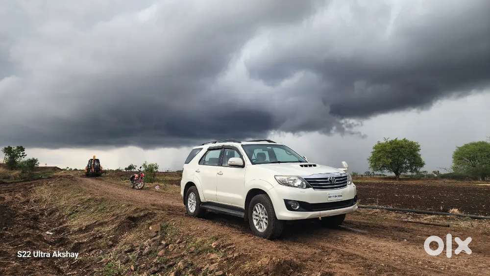 Toyota Fortuner 2013 Diesel Comapany  Maintained
