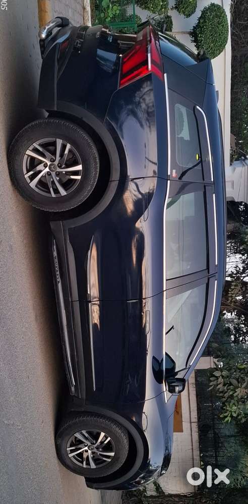 Mahindra Xuv700 2.2 Ax 5 Diesel Mt Str, 2022, Diesel
