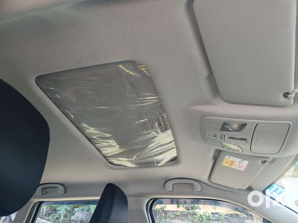 Maruti Suzuki Brezza 1.5 Zxi Smart Hybrid, 2023, Petrol