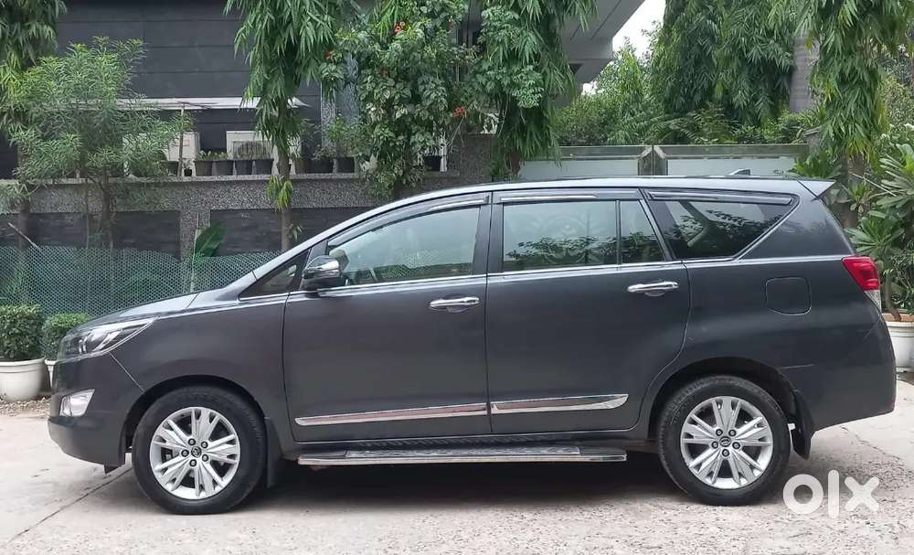 Toyota Innova Crysta