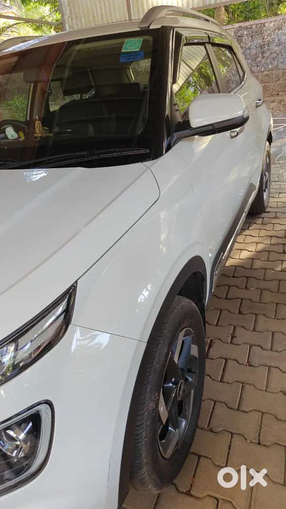 Hyundai Venue 2021 Petrol Well Maintained