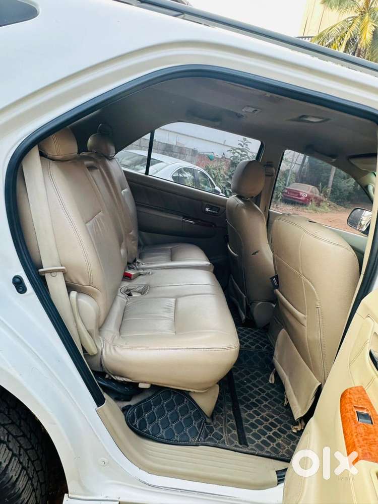 Toyota Fortuner 3.0 4x4 Manual, 2011, Diesel