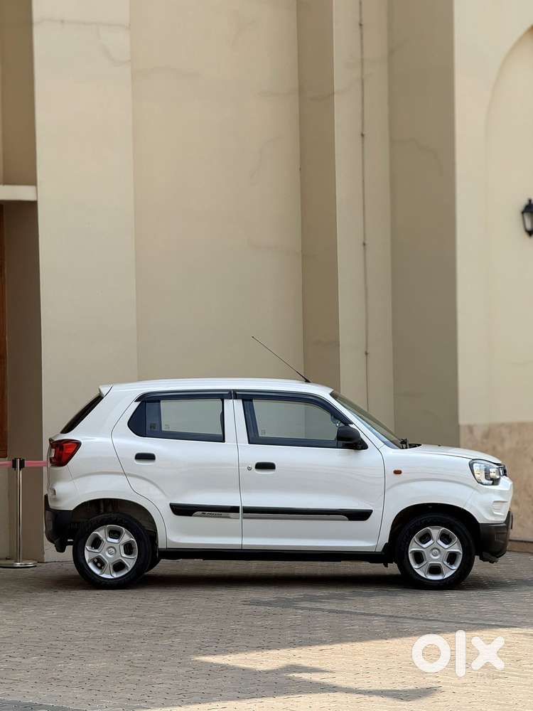 Maruti Suzuki S-presso Vxi Opt, 2022, Petrol