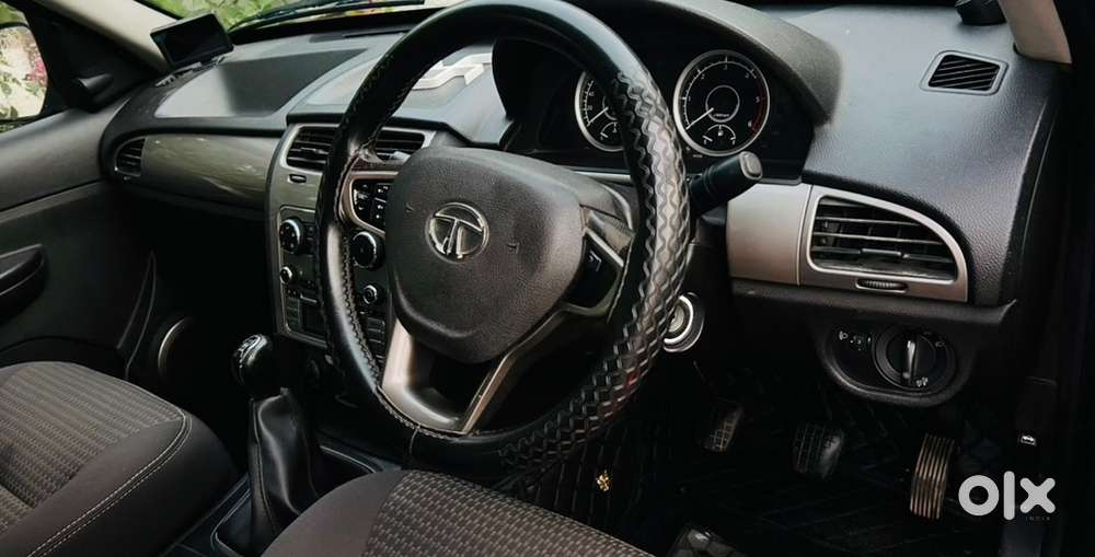 Tata Safari Storme 2017