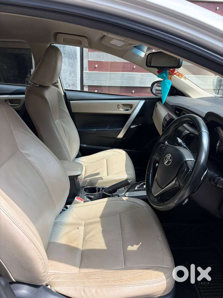 Toyota Corolla Altis 2015
