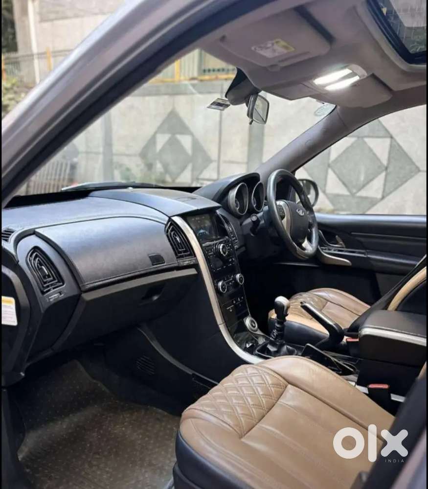Xuv500 W11 Optional With Sunroof