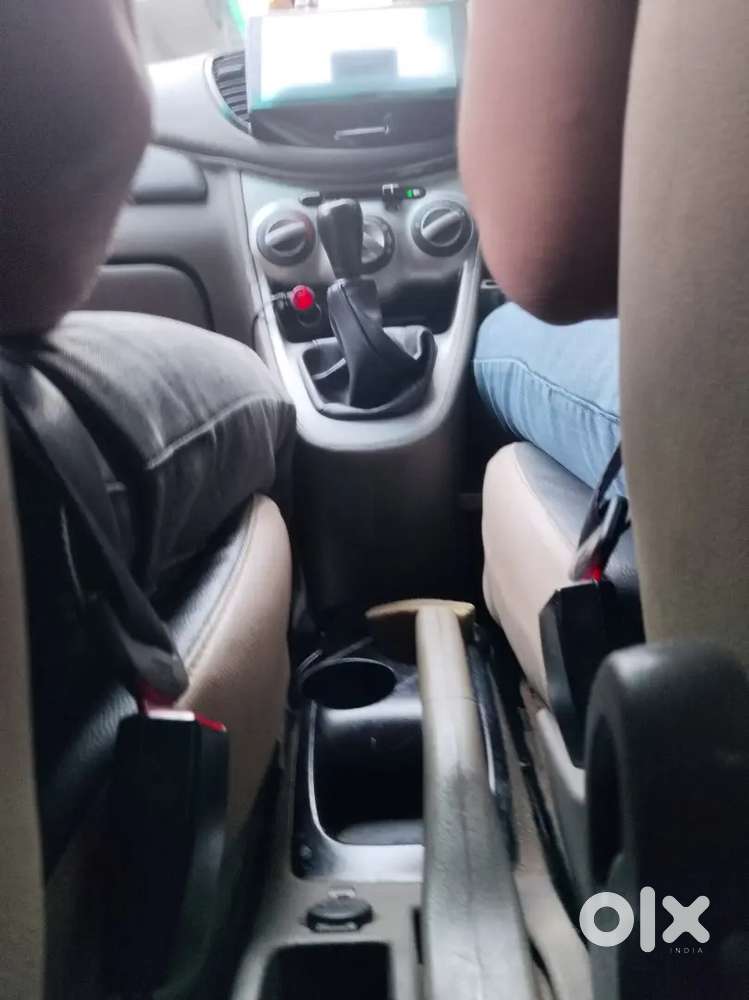 Hyundai I10 2013 Variant With Sunroof