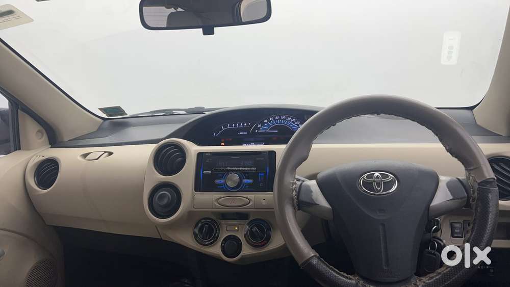 Toyota Etios Liva 2014-2016 V, 2016, Petrol