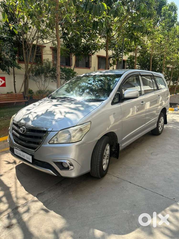 Toyota Innova 2015, 8 Lack