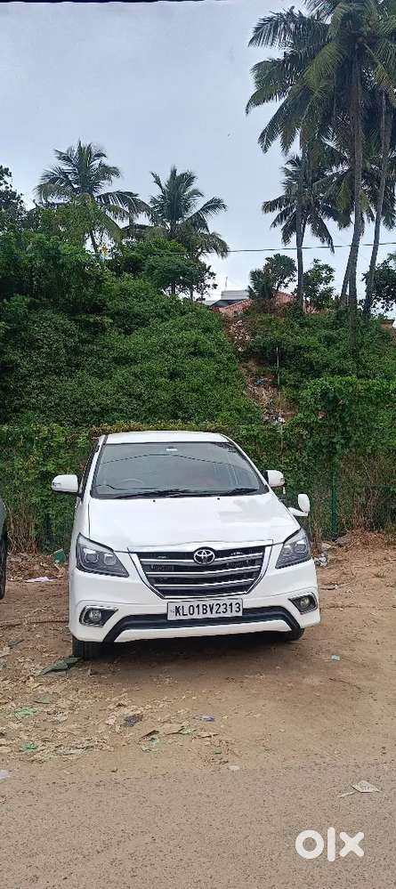 Toyota Innova Diesel 2015 Variant