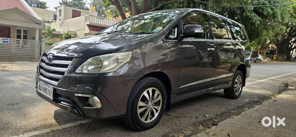 Toyota Innova 2.5 V 8 Str, 2015, Diesel