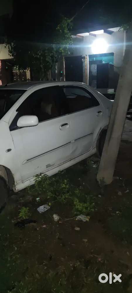 Toyota Etios 1.5 High 2012
