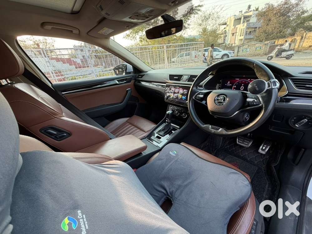 Skoda Superb 2023 Petrol 19000 Km Driven
