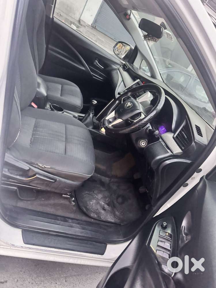 Toyota Innova Crysta 2.4 G Mt, 2017, Diesel