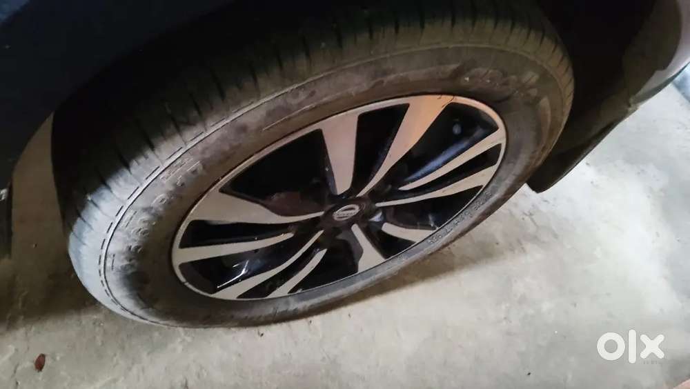 Nissan Kicks Petrol 2022