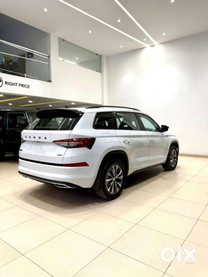 Skoda Kodiaq 2.0 Sportline Tsi Dsg, 2022, Petrol