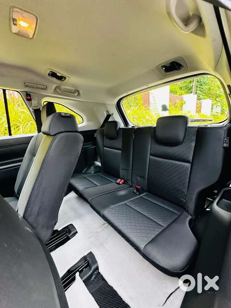 Toyota Innova Hycross 2024