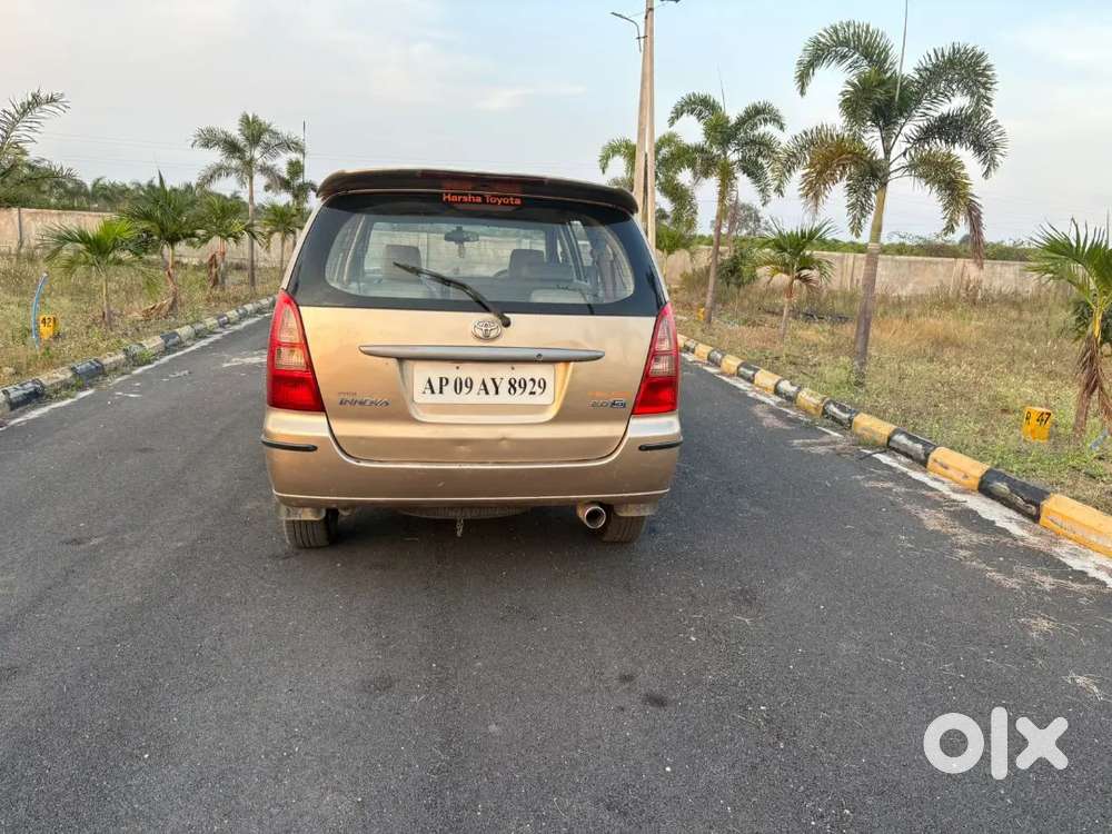 Toyota Innova 2005 Petrol Well Maintained, Very Good Condition