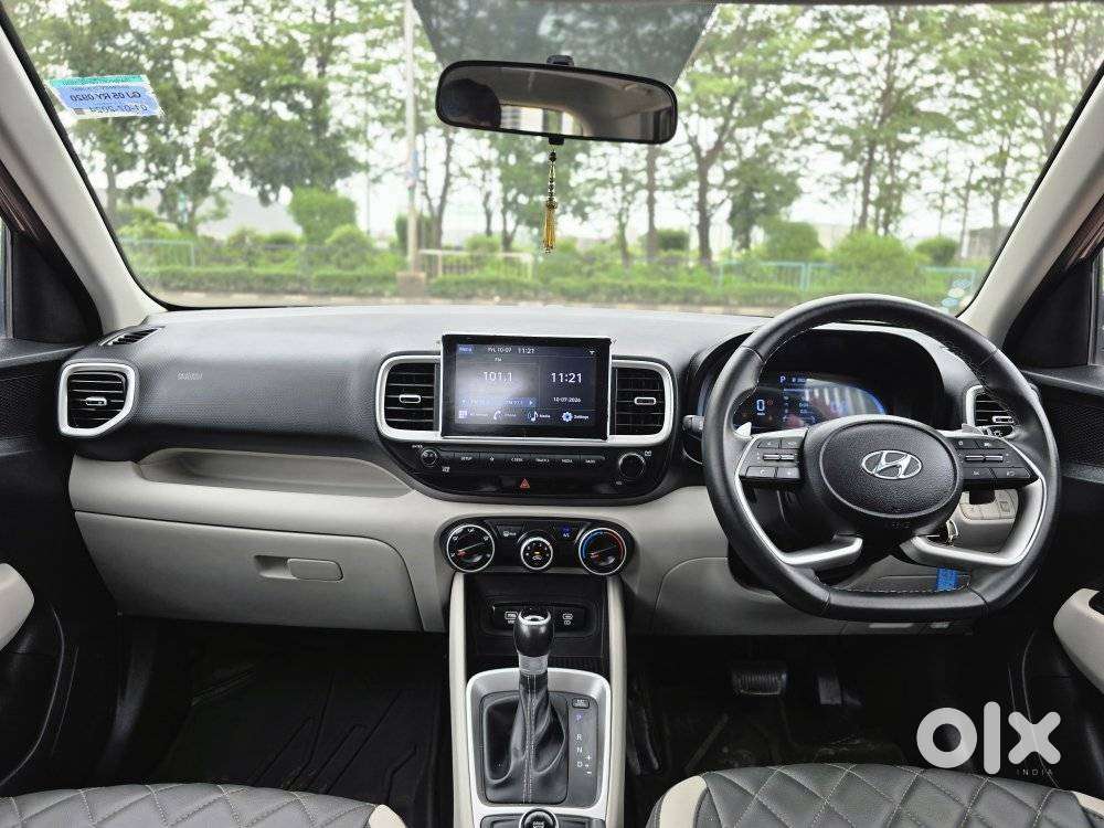 Hyundai Venue 1.0 S (o) Turbo Dct, 2024, Petrol