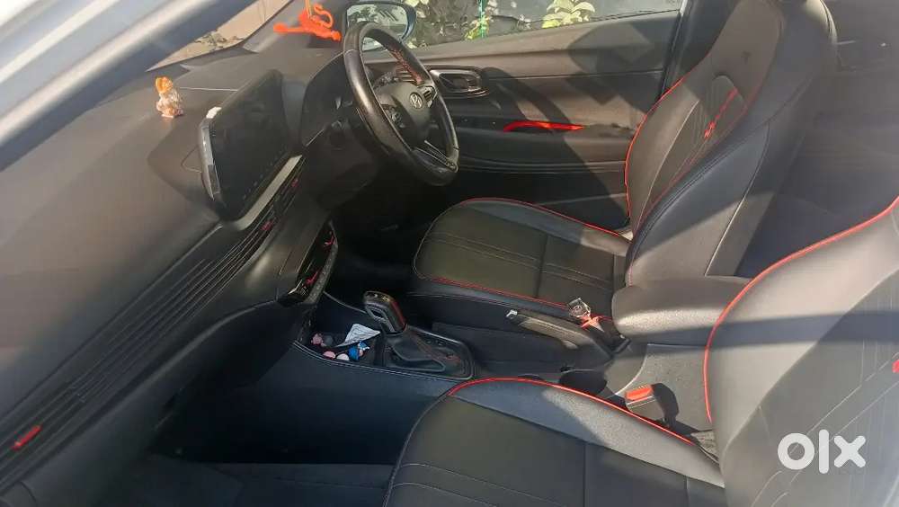 Top End Car With Sunroof