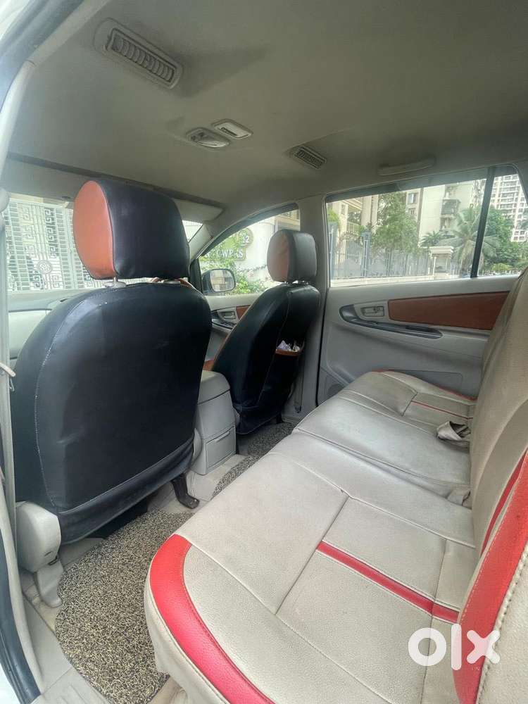 Toyota Innova 2.5 G (diesel) 8 Seater Bs Iv, 2011, Diesel
