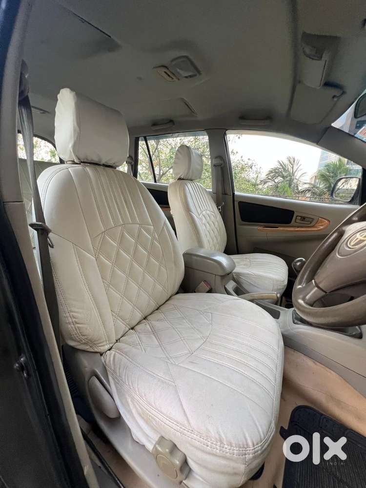 Toyota Innova 2.5 E Diesel Ps 8-seater, 2011, Diesel