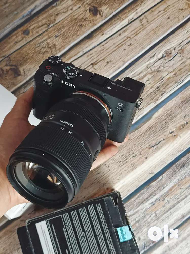 Rent a Sony a7C 