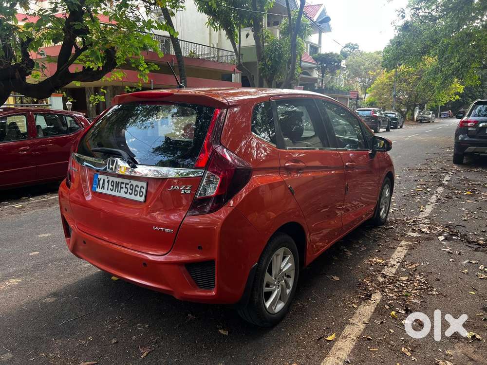 Honda Jazz V Cvt, 2015, Petrol