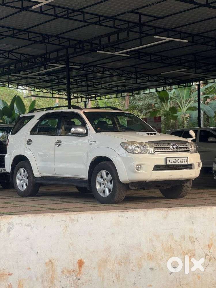 Toyota Fortuner 3.0 4x2 Mt, 2010, Diesel