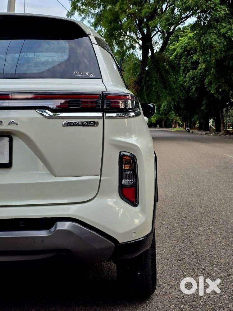 Maruti Suzuki Grand Vitara 1.5 Alpha Plus Intelligent Hybrid Ecvt, 2..