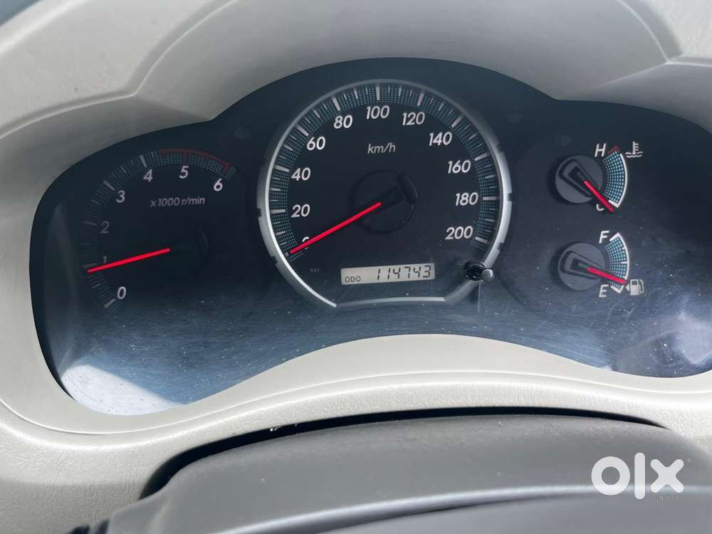 Toyota Innova 2012 Diesel Well Maintained