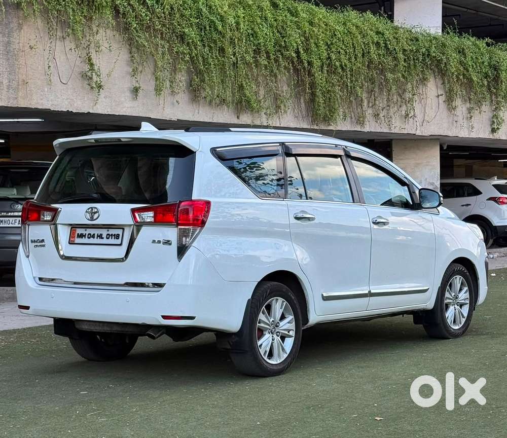 Toyota Innova Crysta 2.8z Automatic, 2016, Diesel