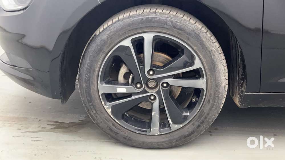 Tata Altroz 1.5 Xz Plus Diesel Dark Edition, 2022, Diesel