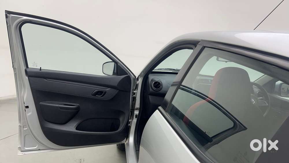 Renault Kwid 1.0 Rxt Amt, 2022, Petrol