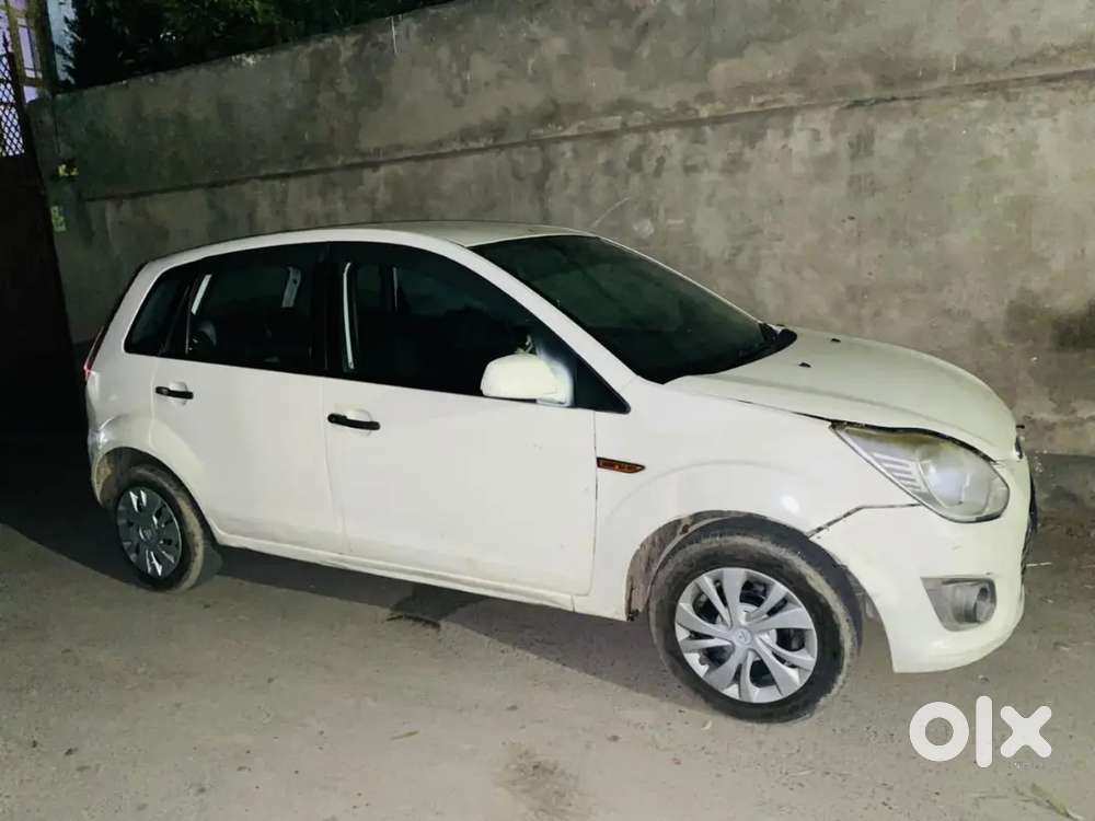Ford Figo Petrol Lxi 2013 Model Documents Complete Accident Guarantee