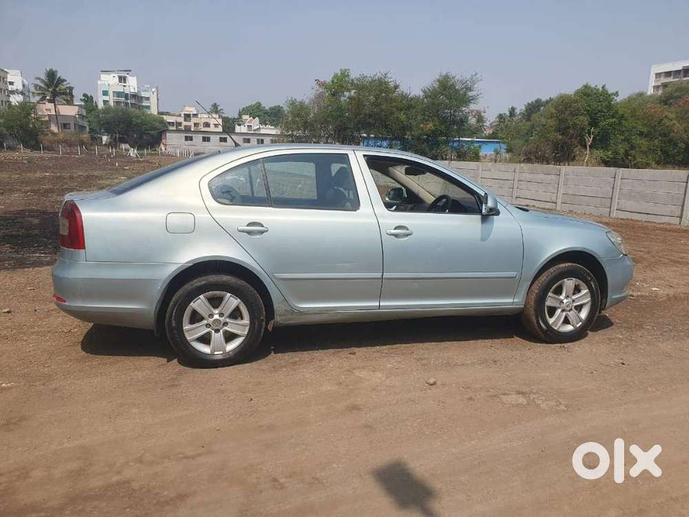Skoda Laura Automatic Diesel Silver Color