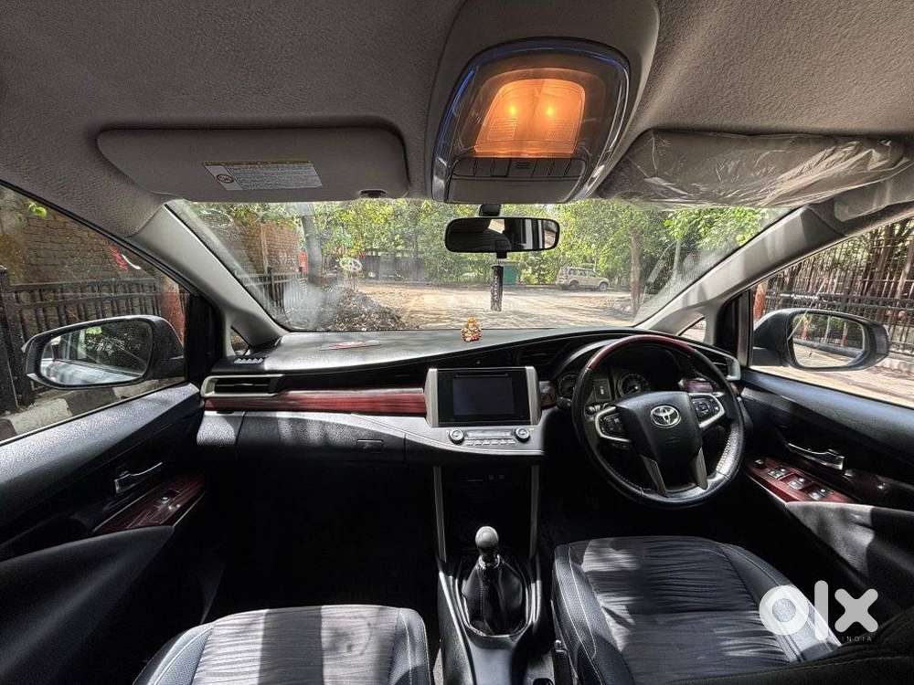 Toyota Innova Crysta 2.4 V, 2016, Diesel