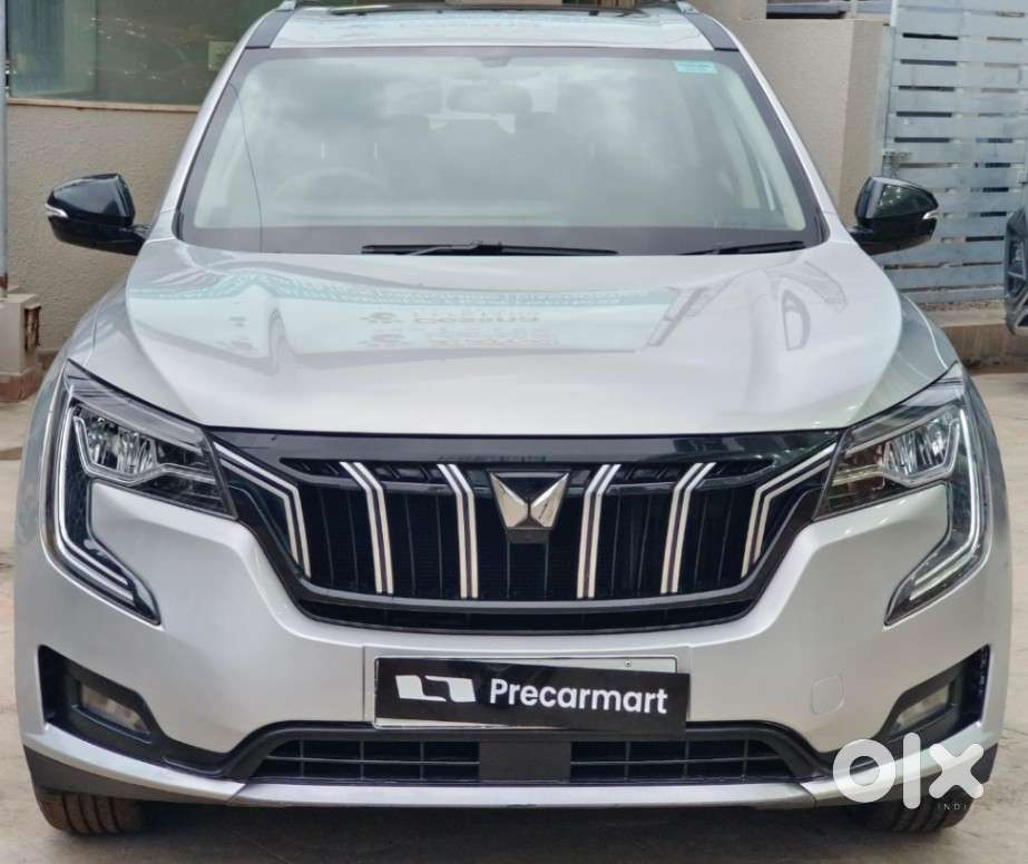 Mahindra Xuv700 2.0 Ax 5 Petrol Mt 7 Str, 2022, Petrol