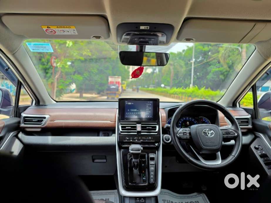 Toyota Innova Hycross 2.0 Vx Hybrid 7 Str, 2023, Petrol