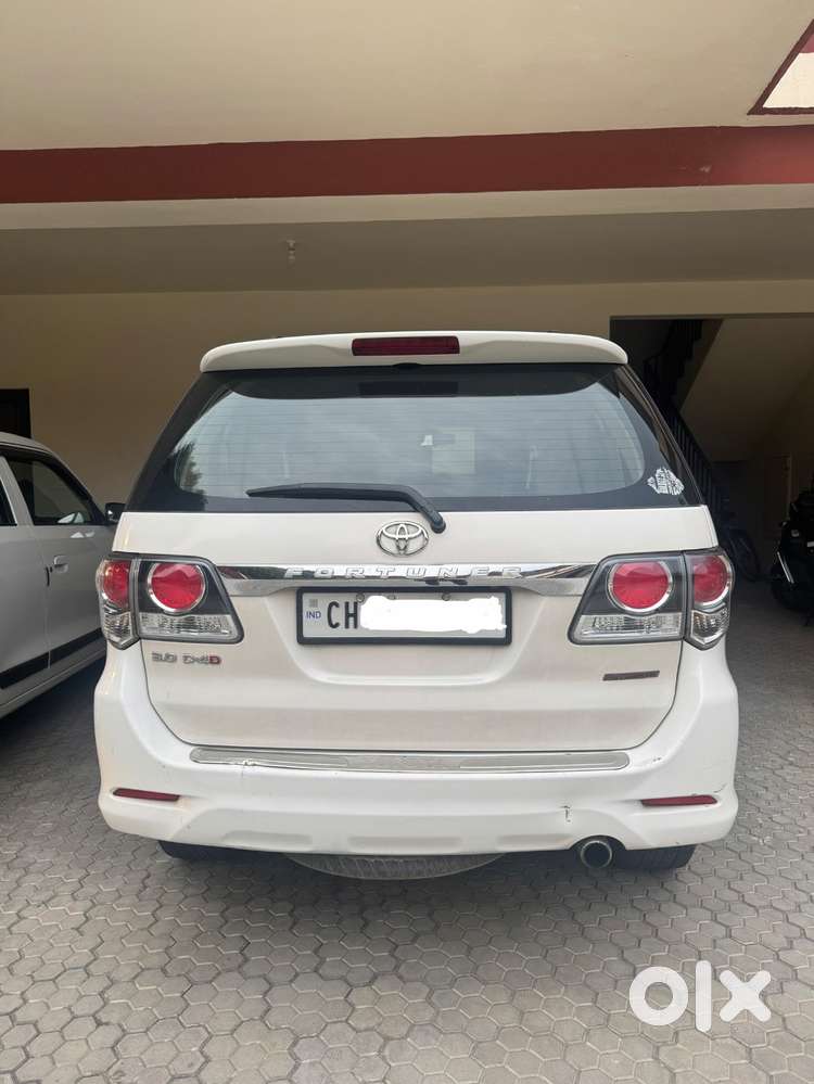 Toyota Fortuner 2015 Diesel 119079 Km Driven
