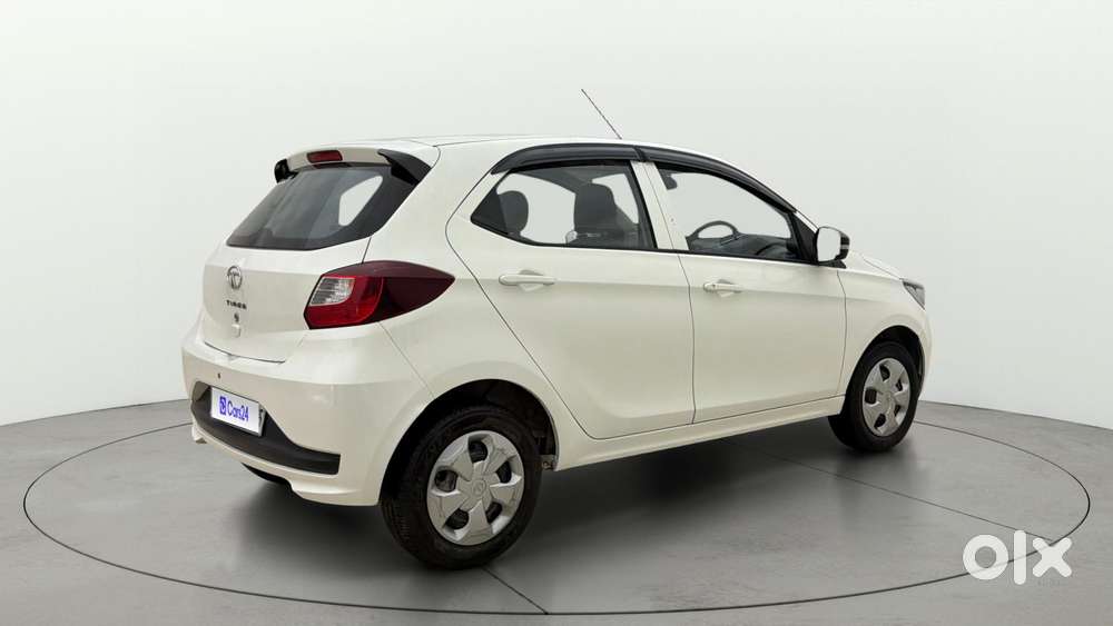 Tata Tiago 1.2 Revotron Xt Option, 2023, Petrol