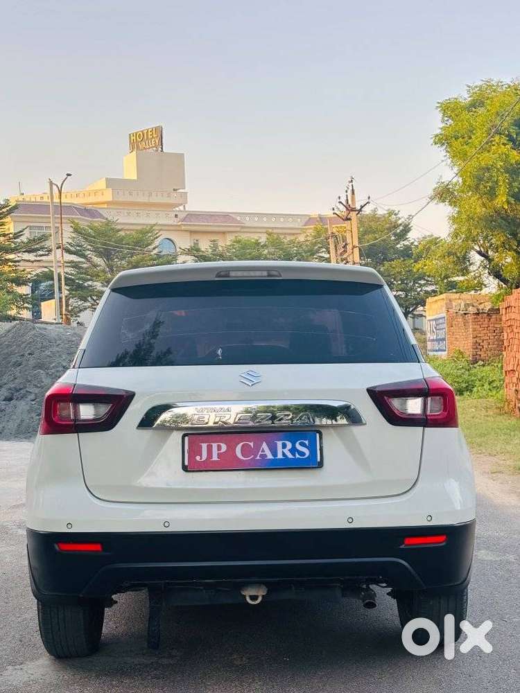 Maruti Suzuki Brezza 1.5 Lxi Smart Hybrid, 2022, Petrol