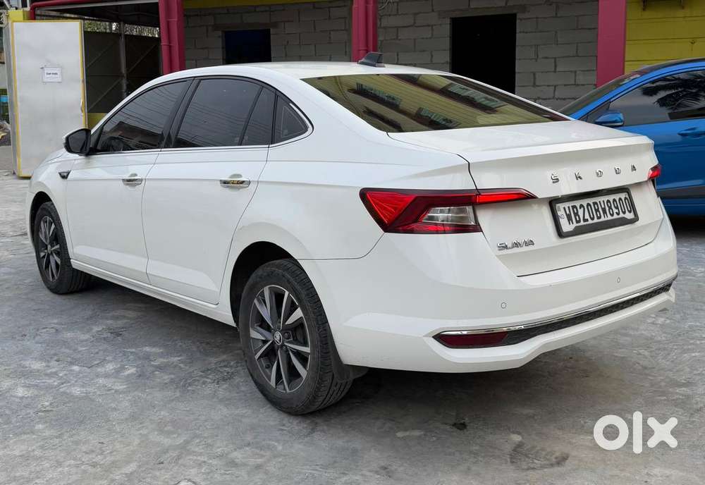 Skoda Slavia Style 1.0l Tsi Mt, 2024, Petrol
