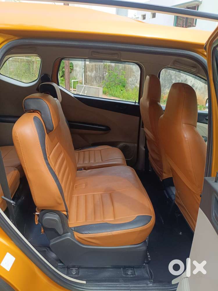 Renault Triber Rxt, 2023, Petrol