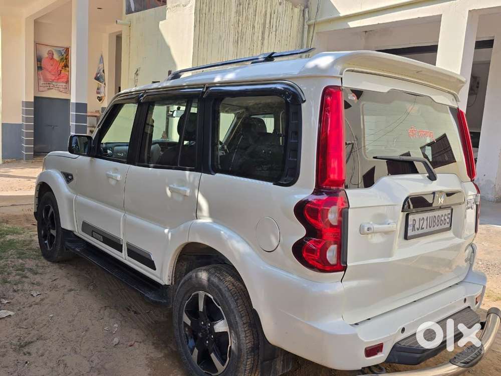 Mahindra Scorpio Classic 2022 Diesel 110000 Km Driven