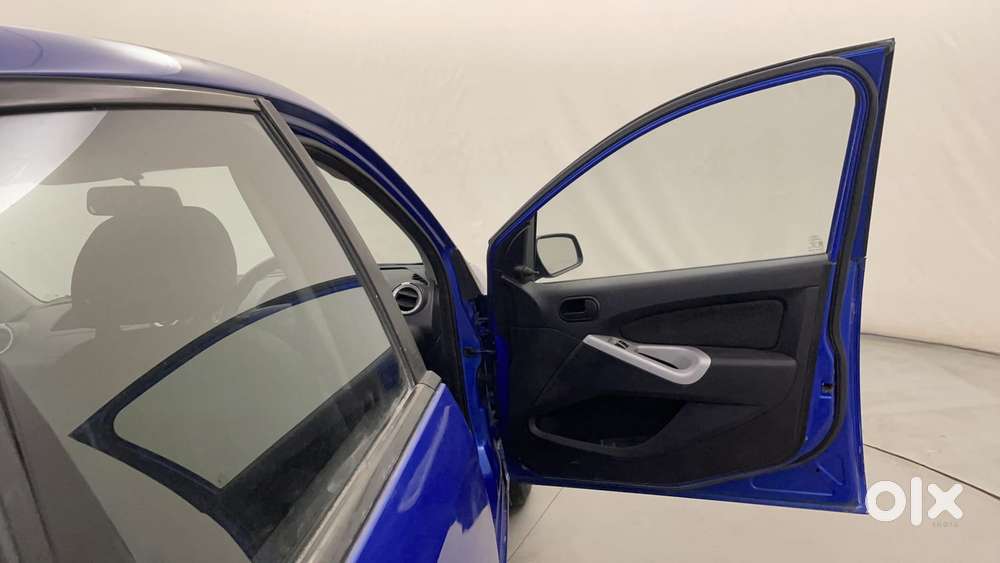 Ford Figo 2010-2012 Petrol Zxi, 2013, Petrol