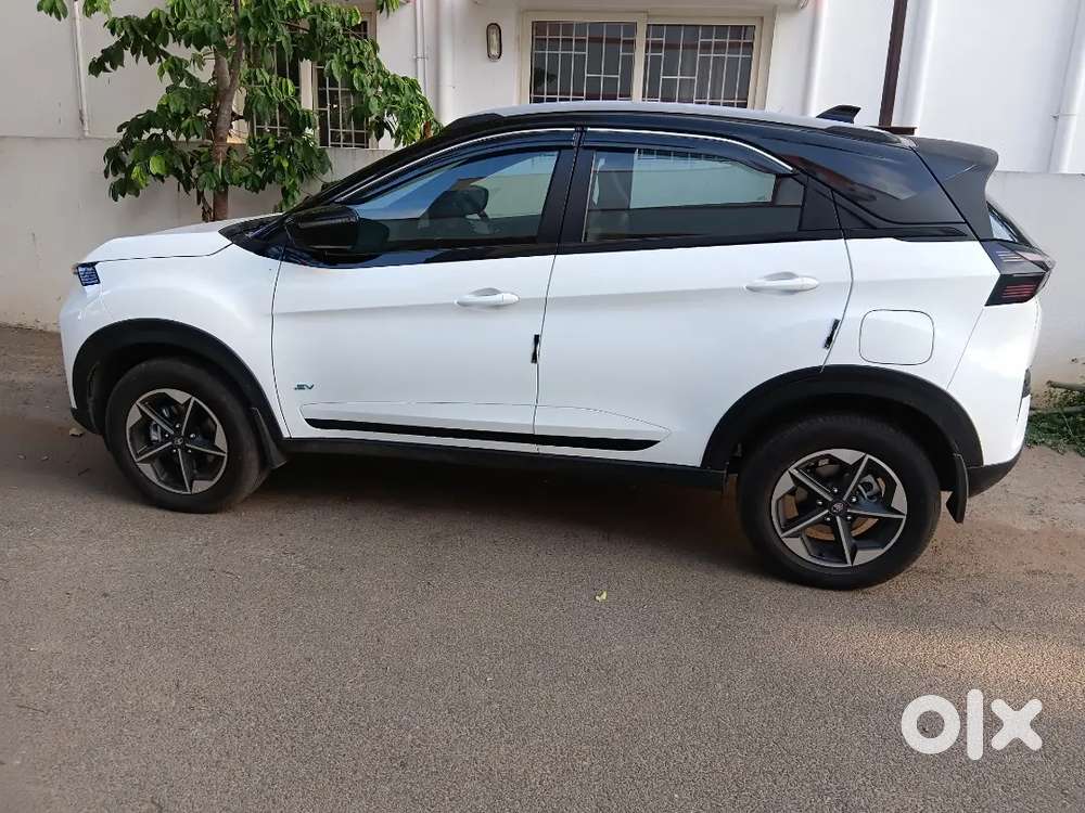 Brand New Tata Nexon Ev 45 Fearless 2026 Automatic