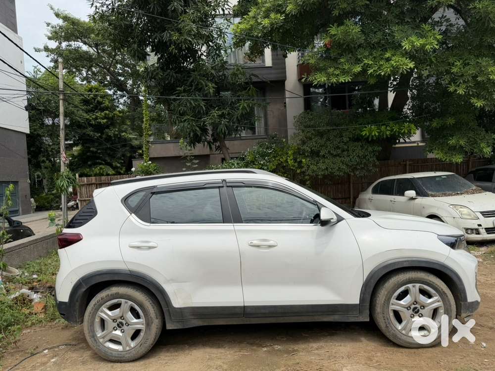Kia Sonet Petrol 2023