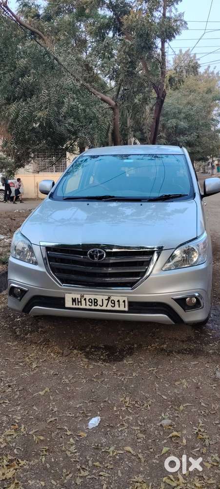 Toyota Innova 2012 Car